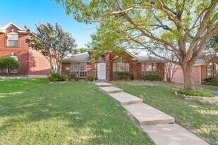 2440 Brycewood Ln in Plano, TX - Building Photo