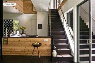 69 Cedar Point Ln in Sag Harbor, NY - Building Photo - Building Photo