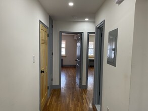 818 E 234th St, Unit 2 Floor in Bronx, NY - Building Photo - Building Photo