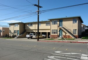 15 Spruce Ave in South San Francisco, CA - Building Photo