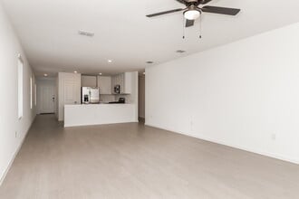 10035 Mather Way in Converse, TX - Building Photo - Building Photo