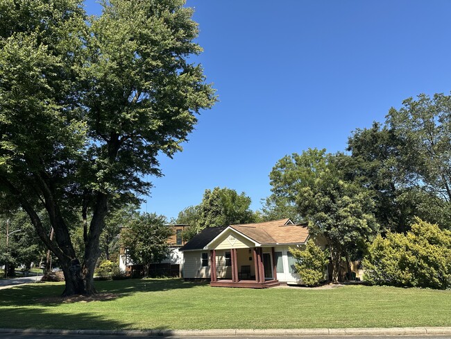 1033 Woodside Ave in Charlotte, NC - Building Photo - Building Photo