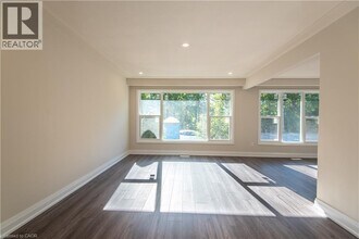 308 Mt Albion Rd in Hamilton, ON - Building Photo - Building Photo