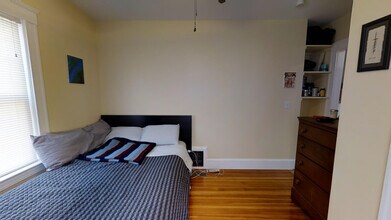 332 Beacon St, Unit 3 in Somerville, MA - Building Photo - Building Photo