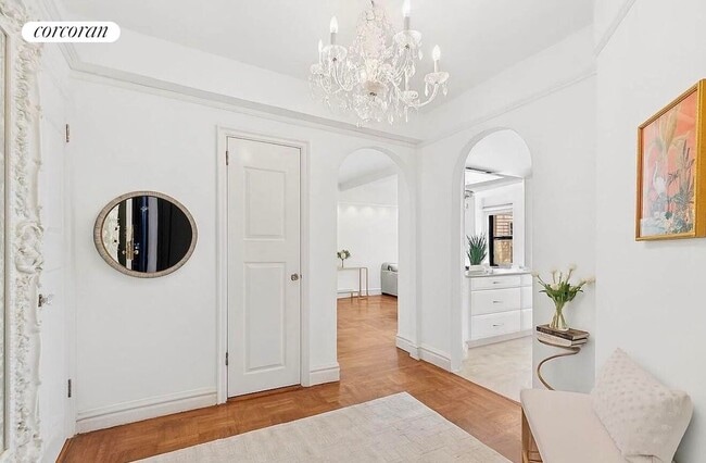 235 W End Ave in New York, NY - Building Photo - Building Photo