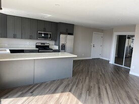 5333 Russell Ave in Los Angeles, CA - Building Photo