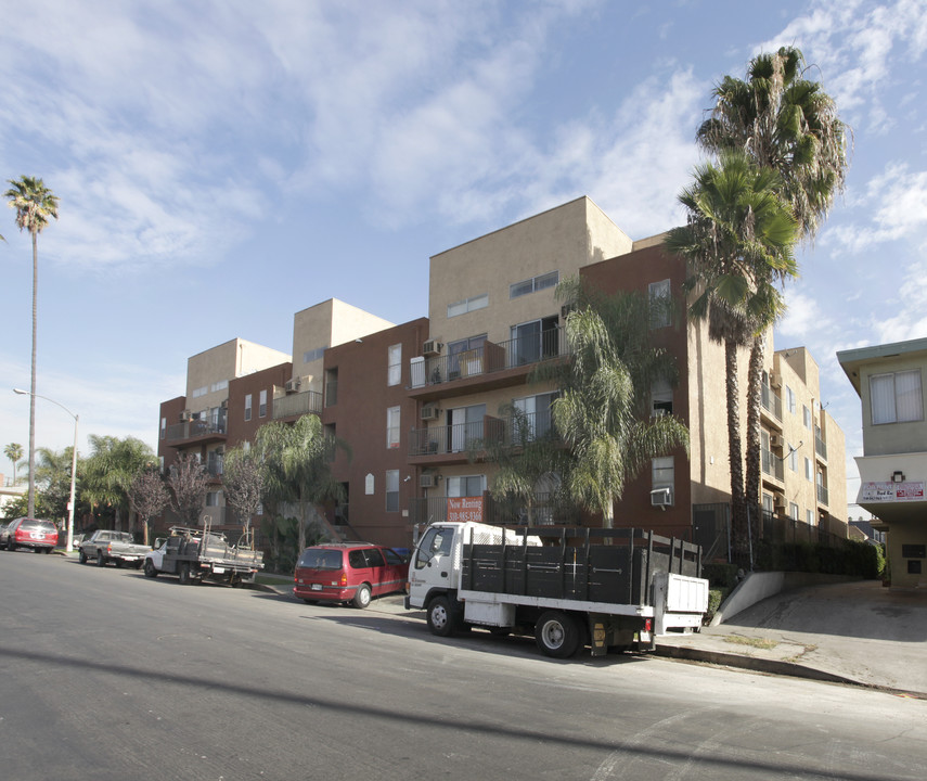 128-134 Mariposa Ave in Los Angeles, CA - Building Photo