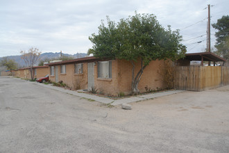 3551-3569 E Blacklidge Dr in Tucson, AZ - Foto de edificio - Building Photo