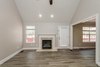 5118 Chestnut Knoll Ln in Charlotte, NC - Foto de edificio - Building Photo