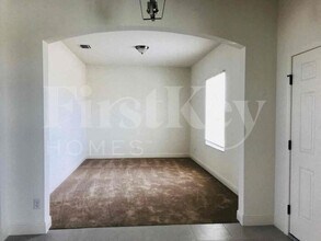 3319 NW 9th St in Cape Coral, FL - Building Photo - Building Photo