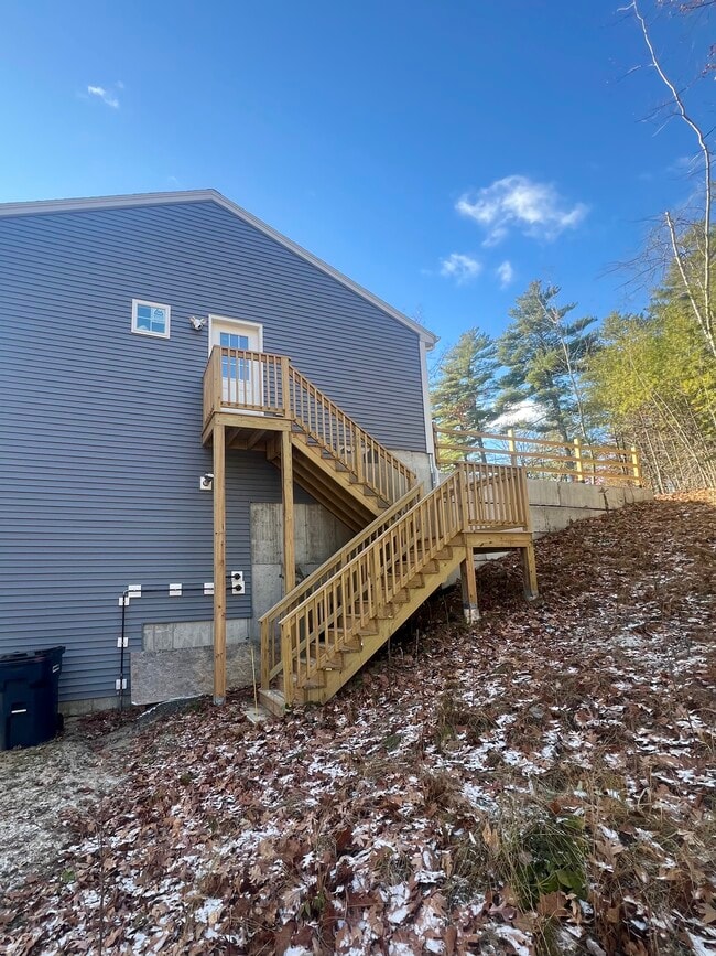 652 Goodwins Mills Rd in Biddeford, ME - Building Photo - Building Photo