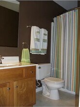 Room in Townhome on McGoogan Ln in Charlotte, NC - Building Photo - Building Photo