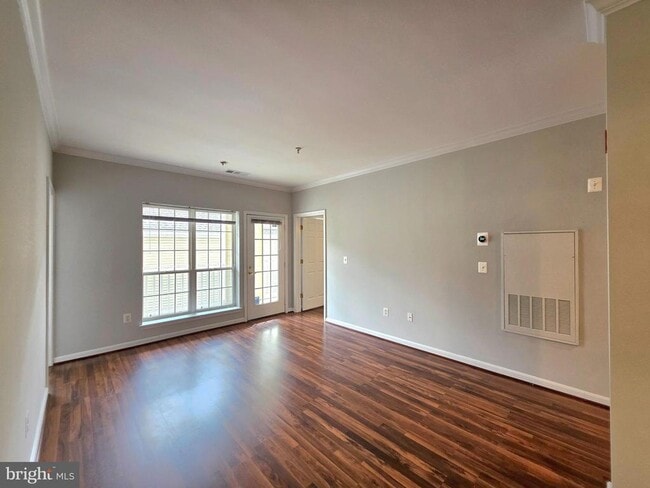 4560 Strutfield Ln in Alexandria, VA - Foto de edificio - Building Photo