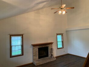 8502 Medallion Run in Fort Wayne, IN - Building Photo - Building Photo