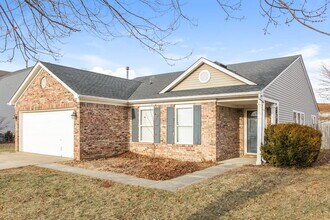 6906 W Dover Pl in McCordsville, IN - Building Photo - Building Photo