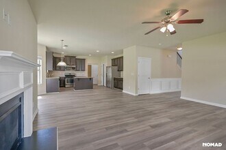 813 Golden Isles Dr in Loganville, GA - Building Photo - Building Photo