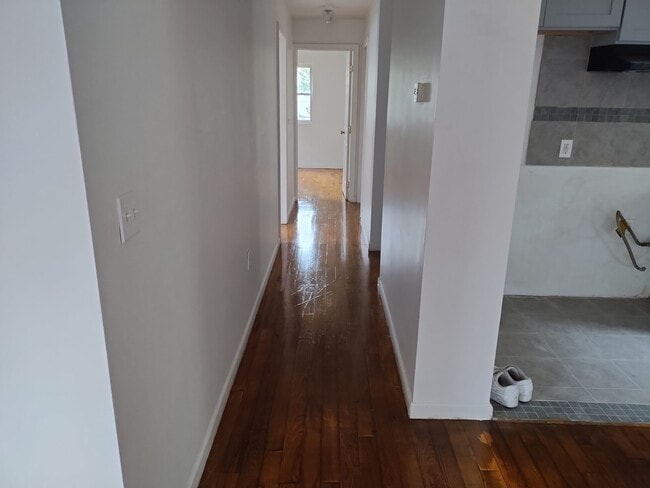 23939 148th Ave, Unit 2 in Rosedale, NY - Building Photo - Building Photo