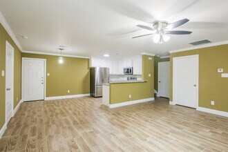 10540 Wild Oak Dr in Fort Worth, TX - Foto de edificio - Building Photo