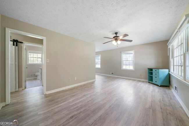 256 Powder Springs St in Hiram, GA - Building Photo - Building Photo