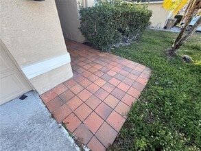 1976 Willow Wood Dr in Kissimmee, FL - Foto de edificio - Building Photo