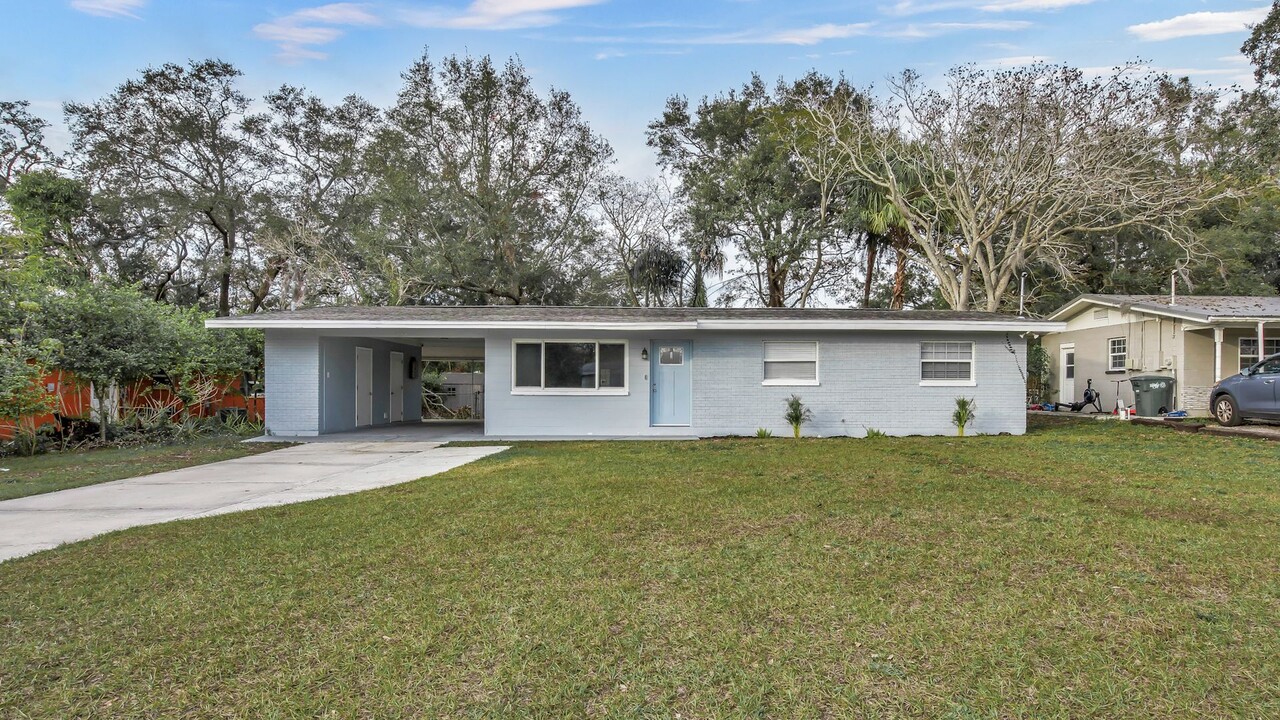 4004 E Bluff Ave in Tampa, FL - Building Photo