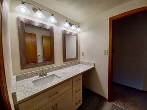 115 Edgewater Village in Latrobe, PA - Building Photo - Building Photo
