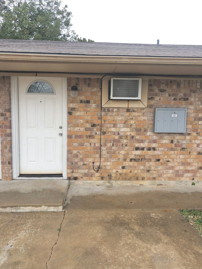 property at 3109 Clinkenbeard Dr