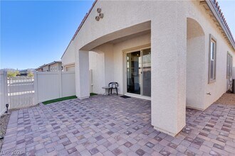 209 Coltrane Cyn Ave in Henderson, NV - Building Photo - Building Photo