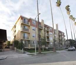 Residential Condominiums in Los Angeles, CA - Building Photo - Building Photo