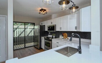 5603 Summerside Ln in Sarasota, FL - Building Photo - Building Photo