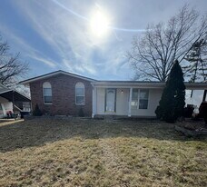 1894 San Luis Rey Pkwy in Fenton, MO - Building Photo