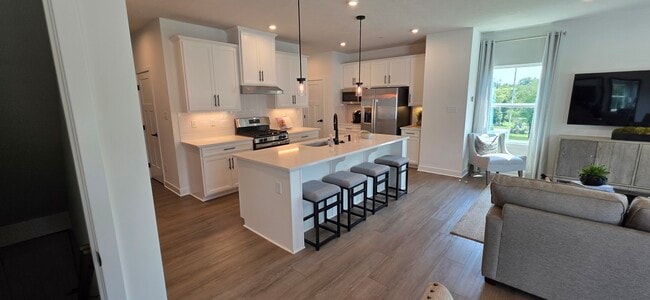 property at 1001 Wellington Ct