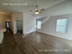 2504 Finesilver Ln in Oklahoma City, OK - Building Photo - Building Photo