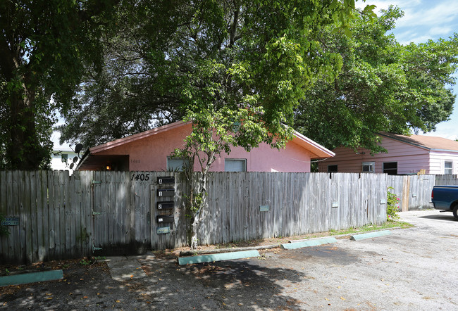 1405-1409 NE 5th Ter in Fort Lauderdale, FL - Foto de edificio - Building Photo