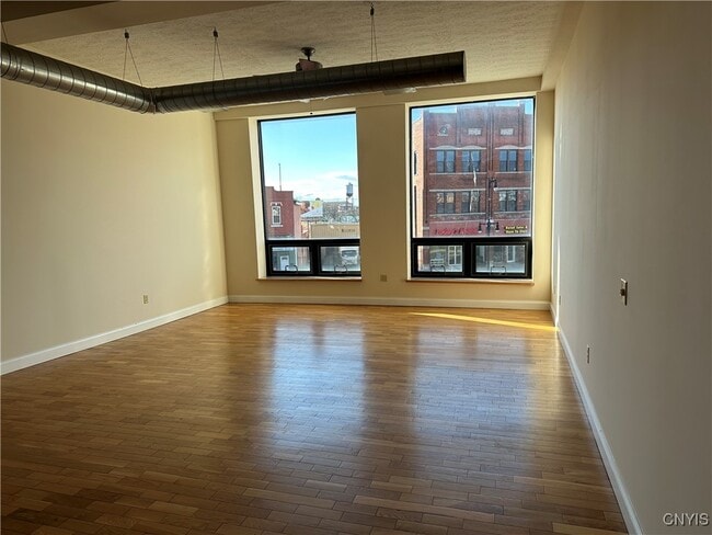 466 N Salina St in Syracuse, NY - Building Photo - Building Photo