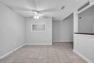 4407 Hickory Grove Dr in Houston, TX - Building Photo - Building Photo