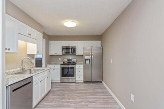 93 Josie Rd in Mary Esther, FL - Building Photo - Building Photo