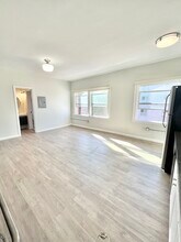 412 S Lake St in Los Angeles, CA - Building Photo - Building Photo