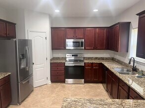 411 Serene Ct in Crestview, FL - Building Photo - Building Photo