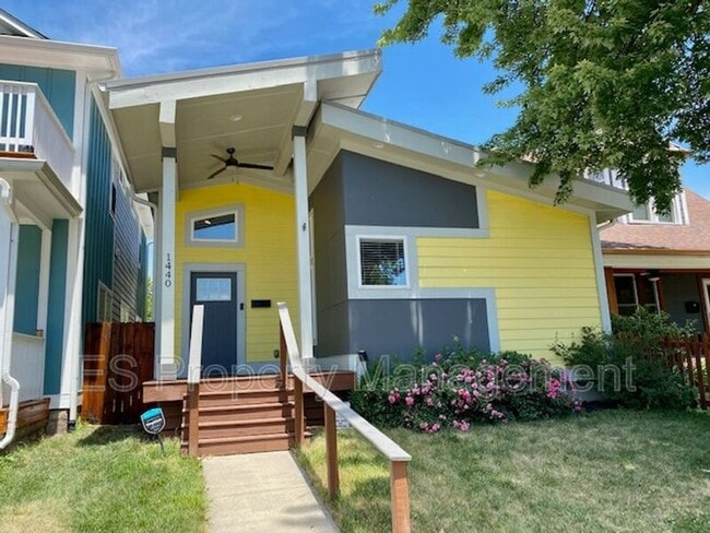 property at 1440 Lexington Ave