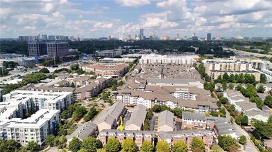 745 Fountainhead Ln NE in Atlanta, GA - Foto de edificio - Building Photo