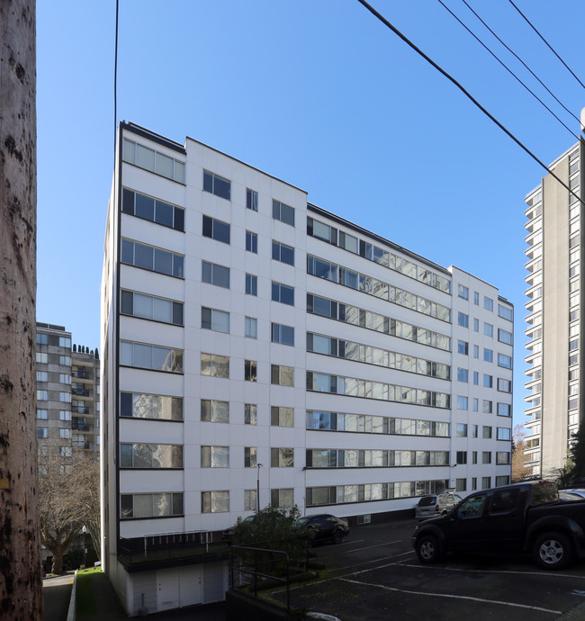 The White House in Vancouver, BC - Building Photo - Building Photo