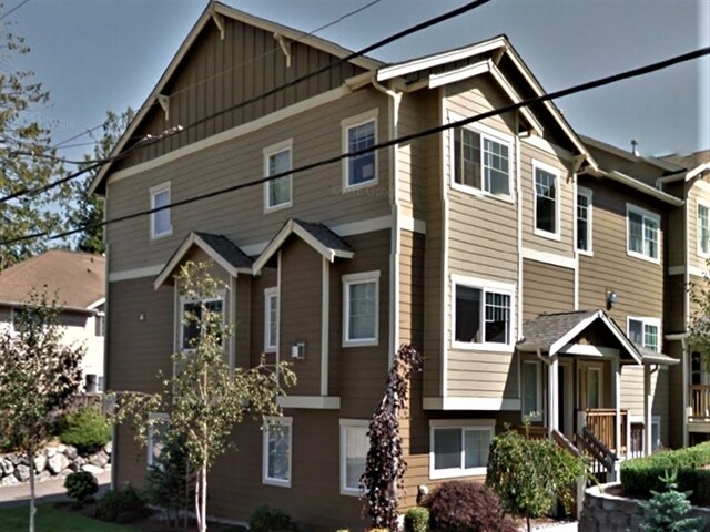 7353 Rainier Dr in Everett, WA - Building Photo