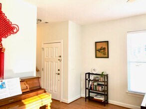 4325 Candace Ln in Williamsburg, VA - Foto de edificio - Building Photo