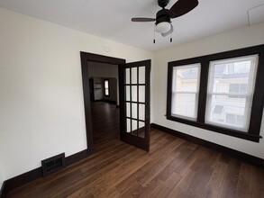 2468 3rd St, Unit Upper in Cuyahoga Falls, OH - Building Photo - Building Photo