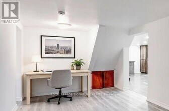 173 Rathburn Rd in Toronto, ON - Building Photo - Building Photo