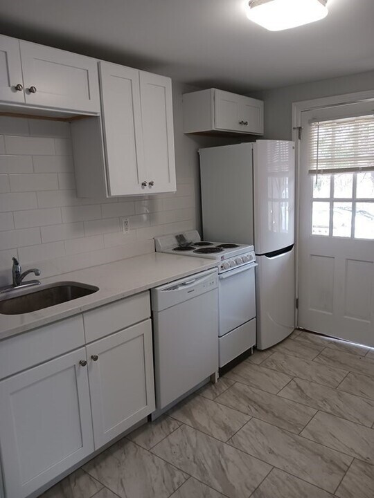 755 Webster St in Marshfield, MA - Building Photo