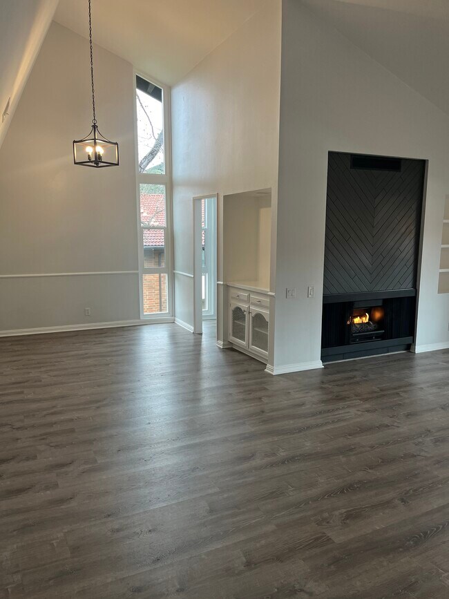 property at 31580 Agoura Rd