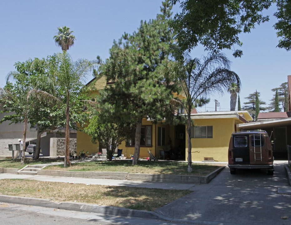 Su Casa Apartments in Riverside, CA - Building Photo