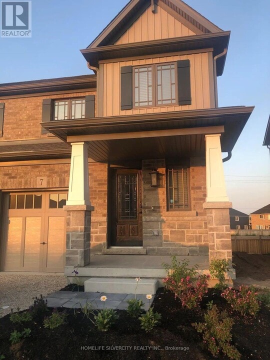 7 Archer Ave in Collingwood, ON - Building Photo